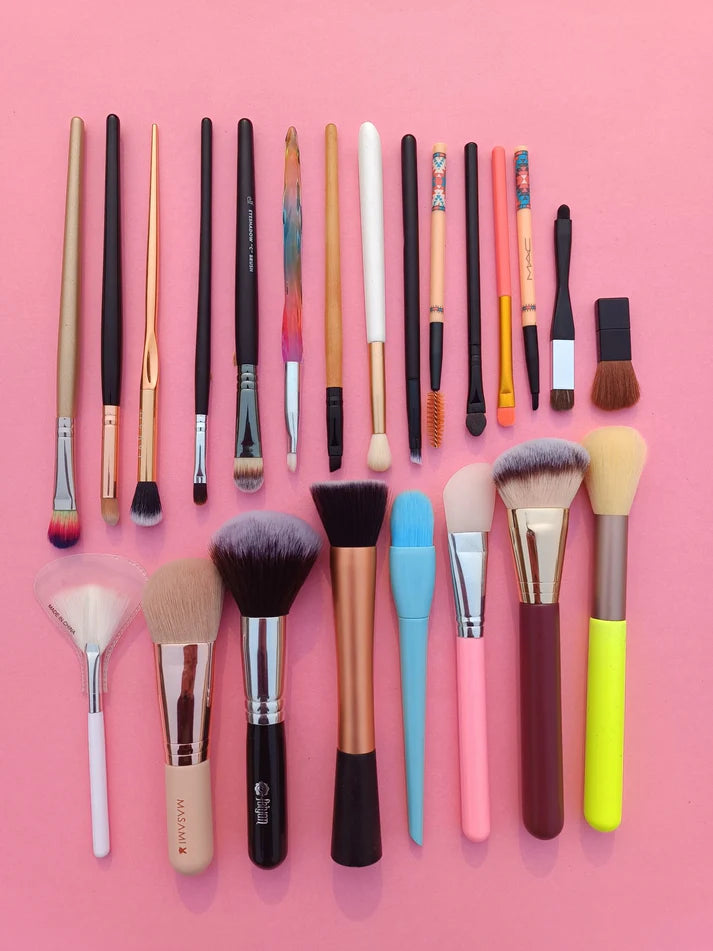 Branded Professional Makeup Brushes by Weight – Ultra-Soft, Available in KGs